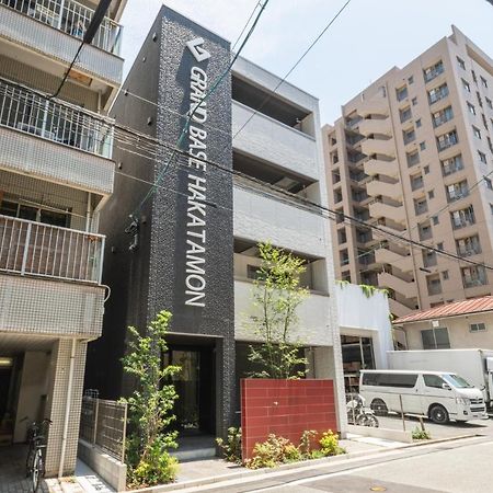 Апарт отель Grand Base Hakatamon Фукуока Экстерьер фото